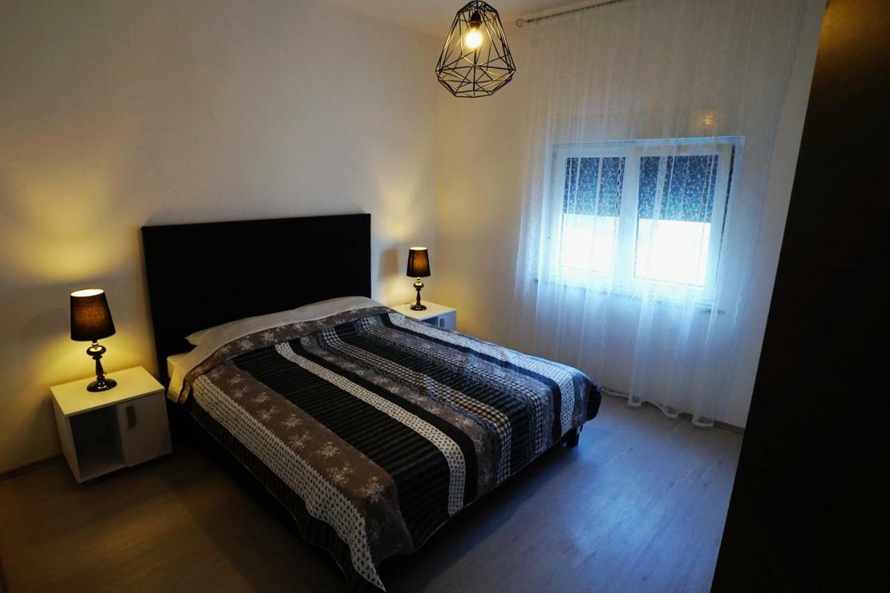 Casa Gremar Apartman Pjescana Uvala Kültér fotó